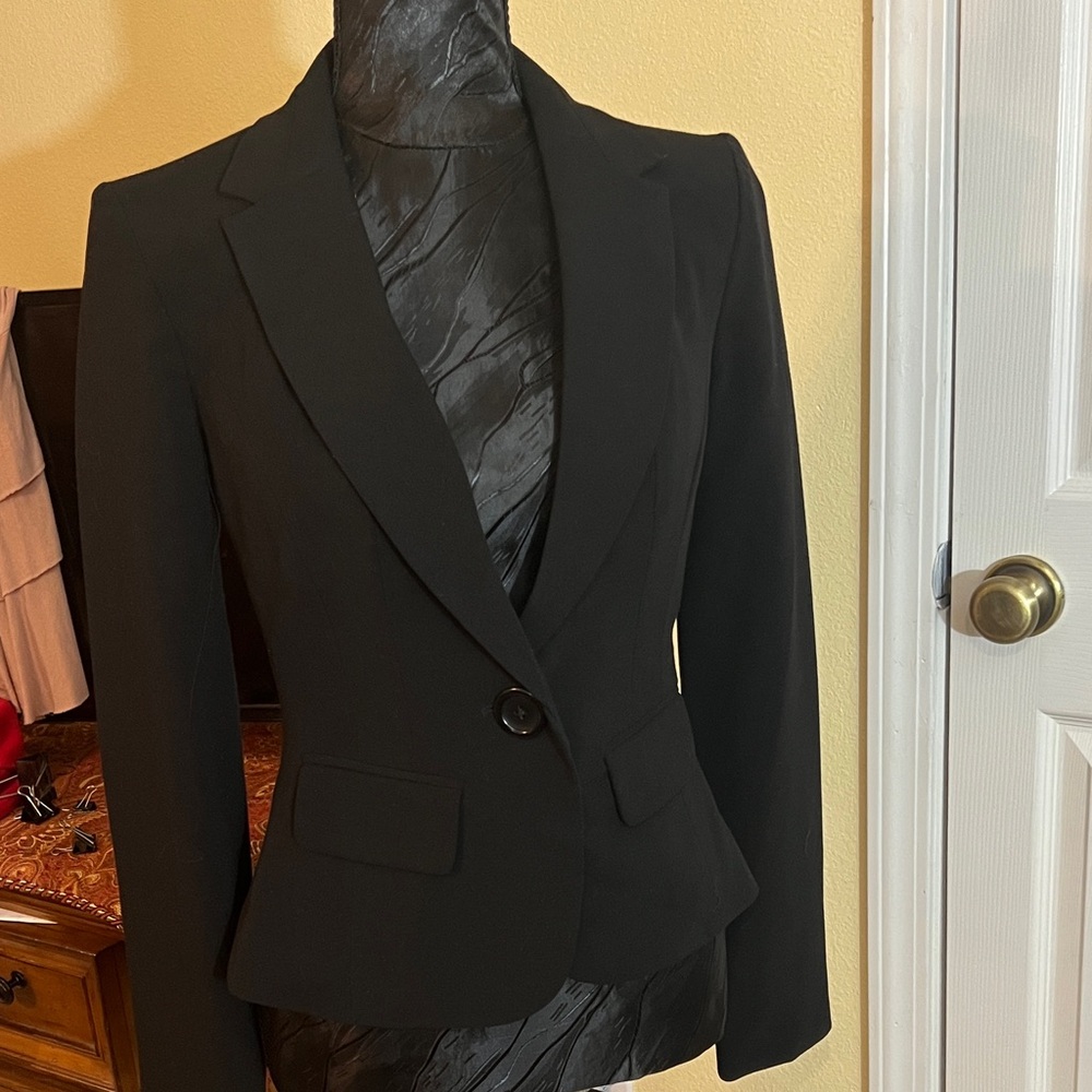Classic Black Women's Single-Button Blazer